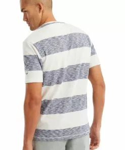 Finn Johnnie-O Men' T-Shirt 8 Johnnie-O Men's Finn T-Shirt